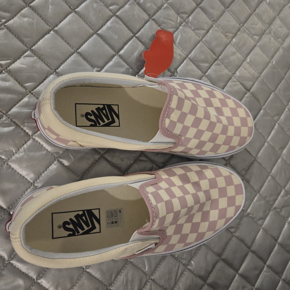 NWT Van's pink checkboard Size 8 - Picture 2 of 3